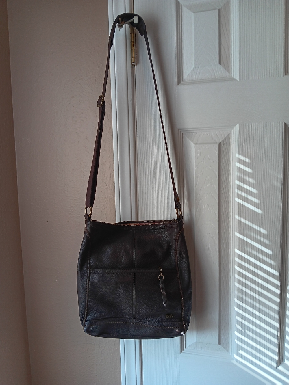 The SAK Leather Crossbody Shoulder Bag in Dark Brown